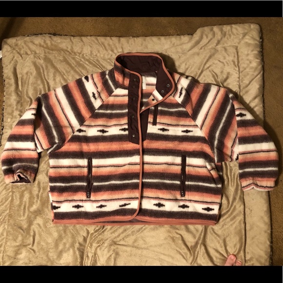 American Eagle Aztec style jacket - Picture 2 of 6